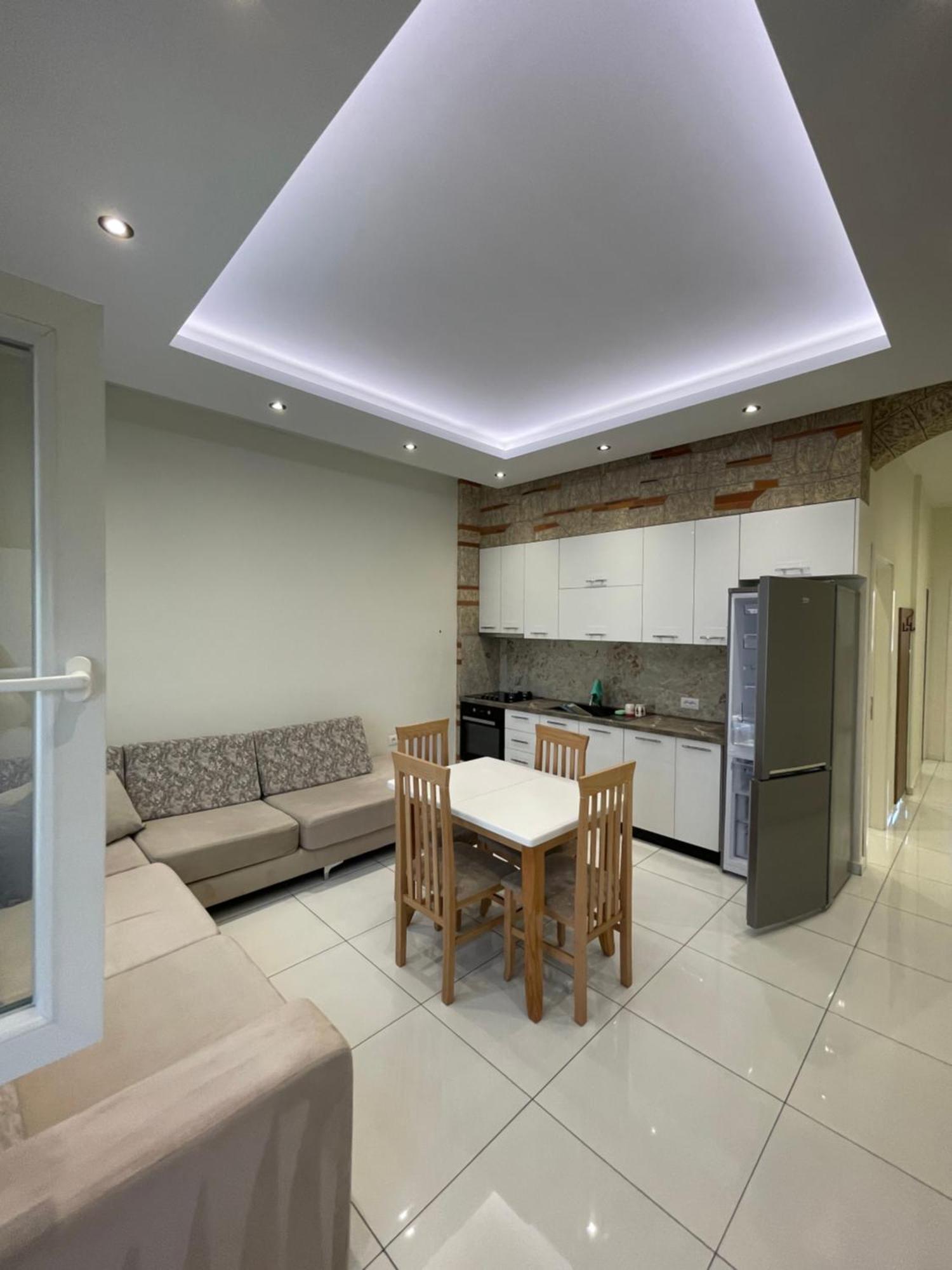 Franco Apartments Tirana Buitenkant foto