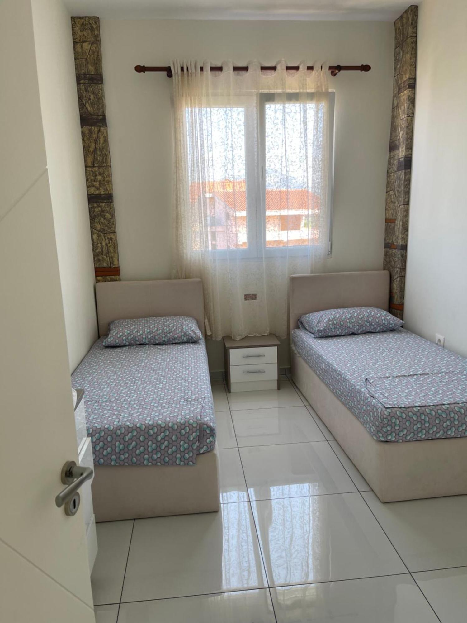 Franco Apartments Tirana Buitenkant foto